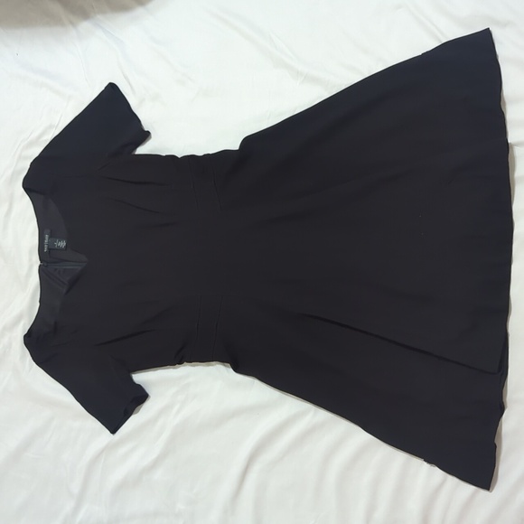 WHBM Short Sleeve V-Notch Midi Dress, Color Black Size 8 - Picture 1 of 16